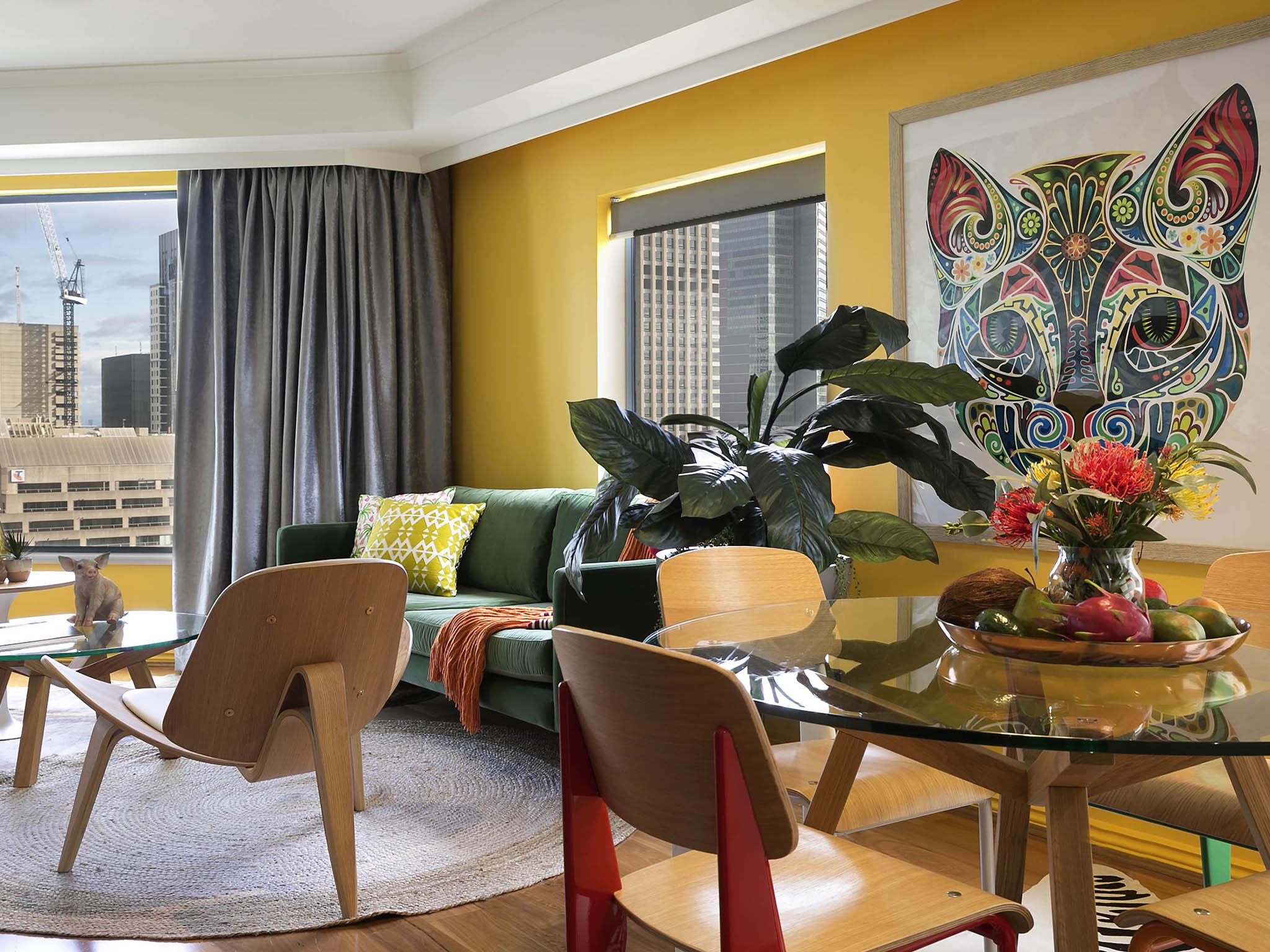 悉尼铂尔曼海德公园酒店 外观 照片 A living room