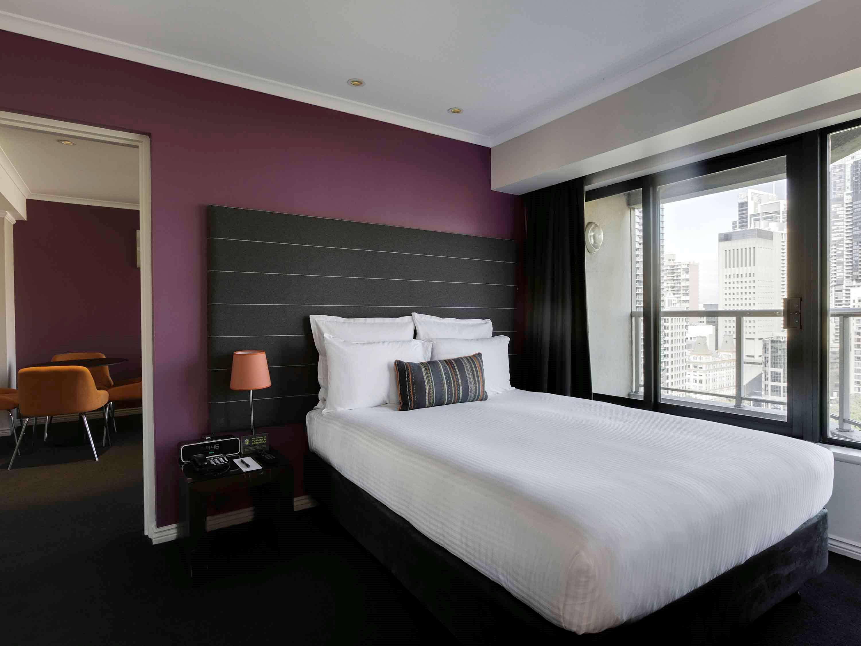悉尼铂尔曼海德公园酒店 外观 照片 A bedroom at the hotel